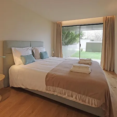 Апартаменты Flh Porto Stylish Flat With Garden Вила-Нова-ди-Гая